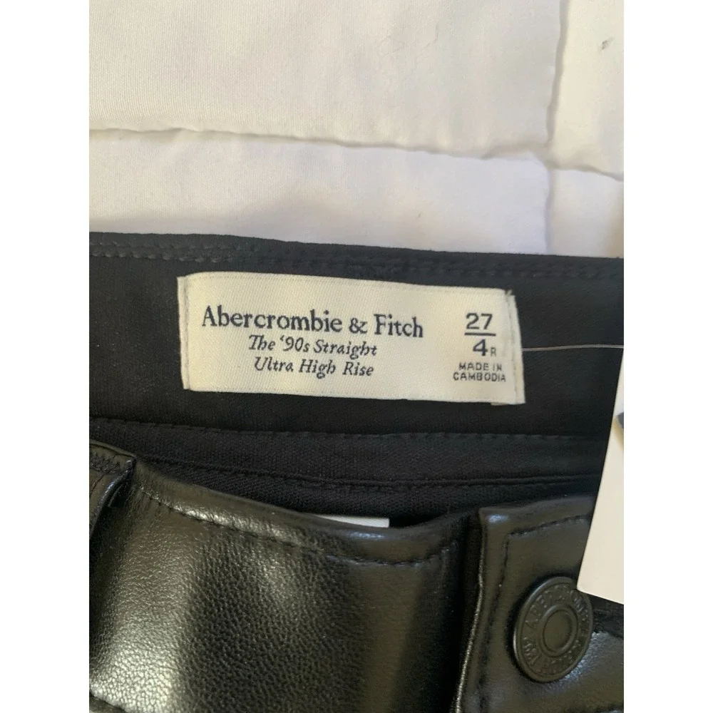 Abercrombie Fitch  Straight Ultra High Rise Curve Love 27 /4 Vegan Leather New - Picture 3 of 8